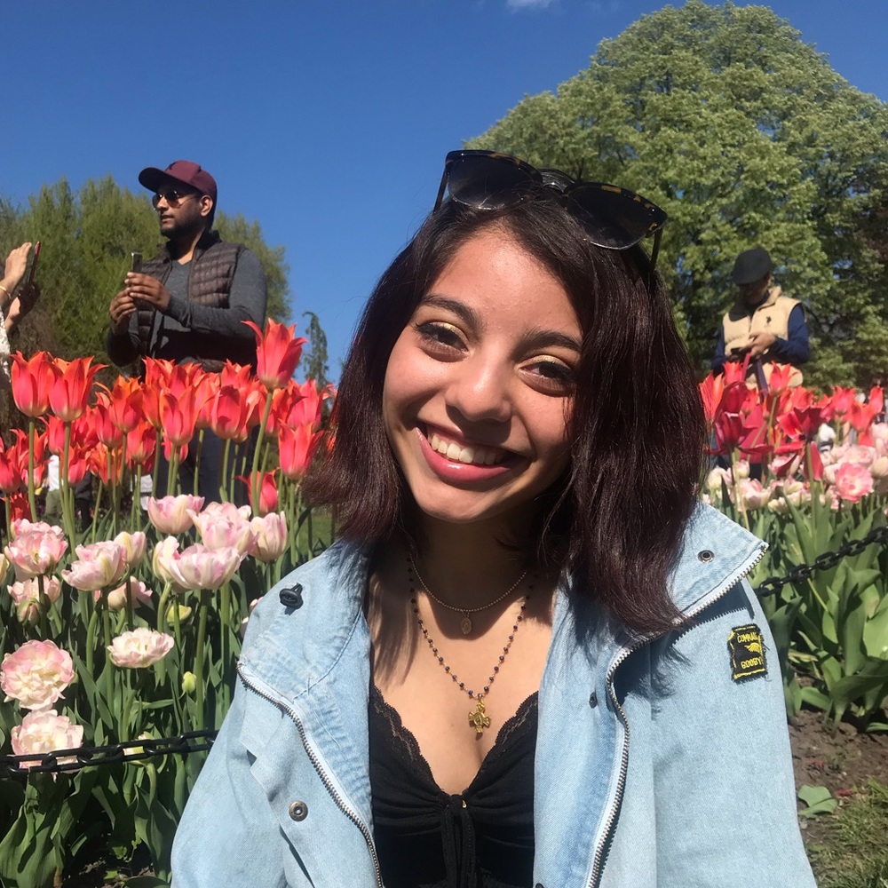 Meet your Posher, Dania